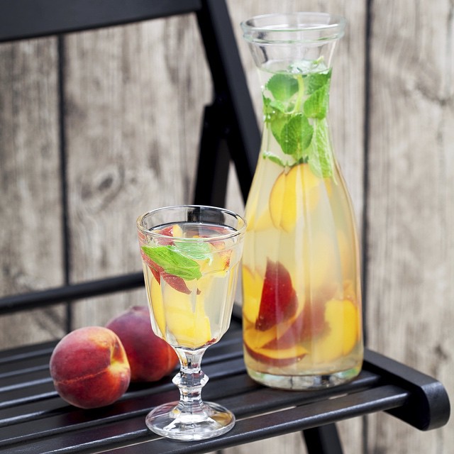 Infused Water: Gesundes Wasser, welches entgiftet und schlank macht!