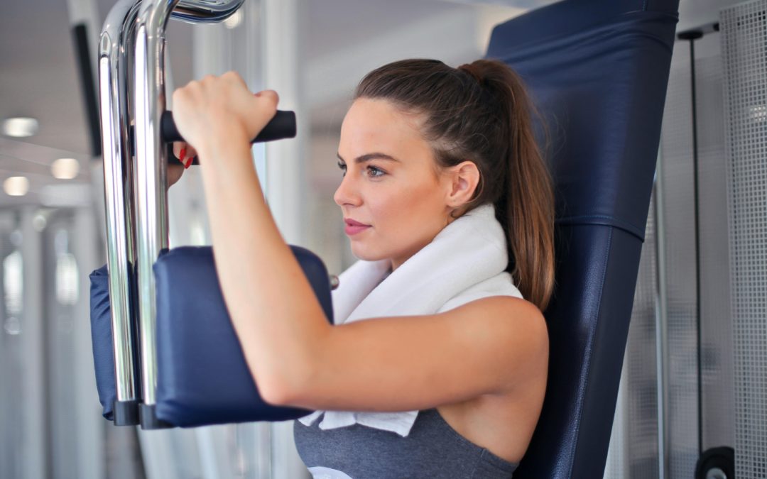 Effektives Training für die Hängebrust: Übungen für Frauen